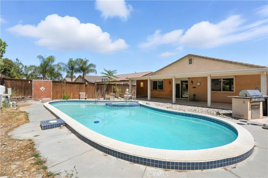 29193 Sunswept Drive, Lake Elsinore, California 92530 home-pic-36