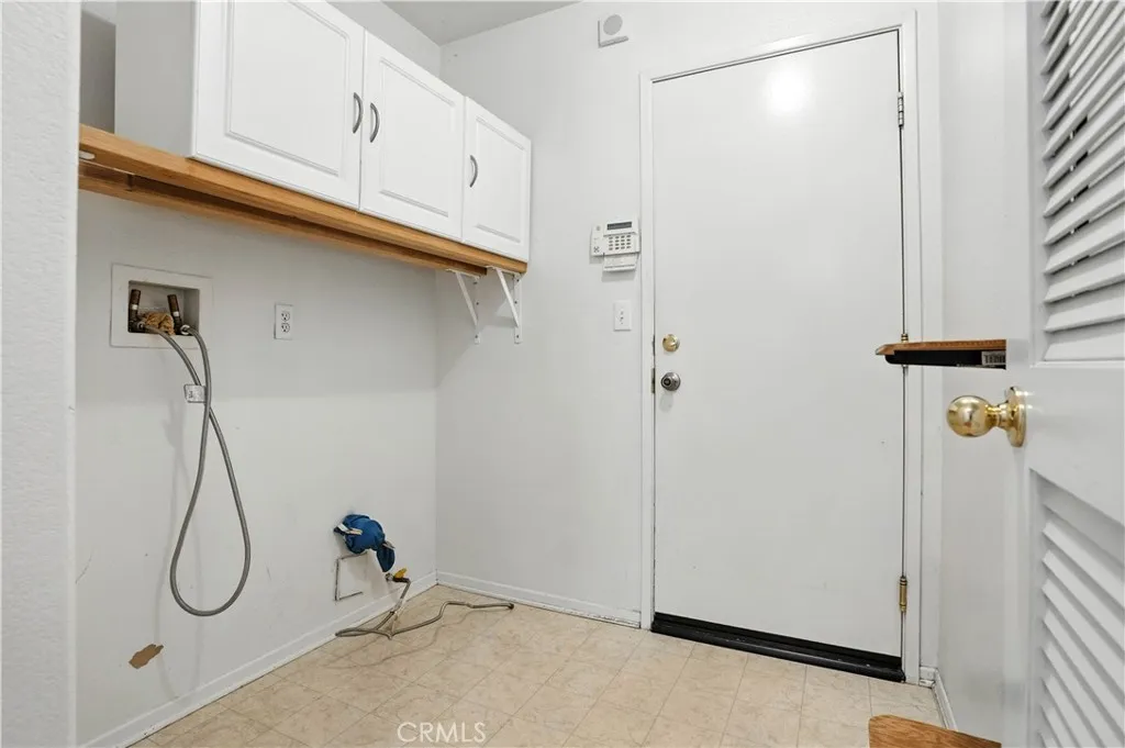 29193 Sunswept Drive, Lake Elsinore, California 92530 home-pic-16