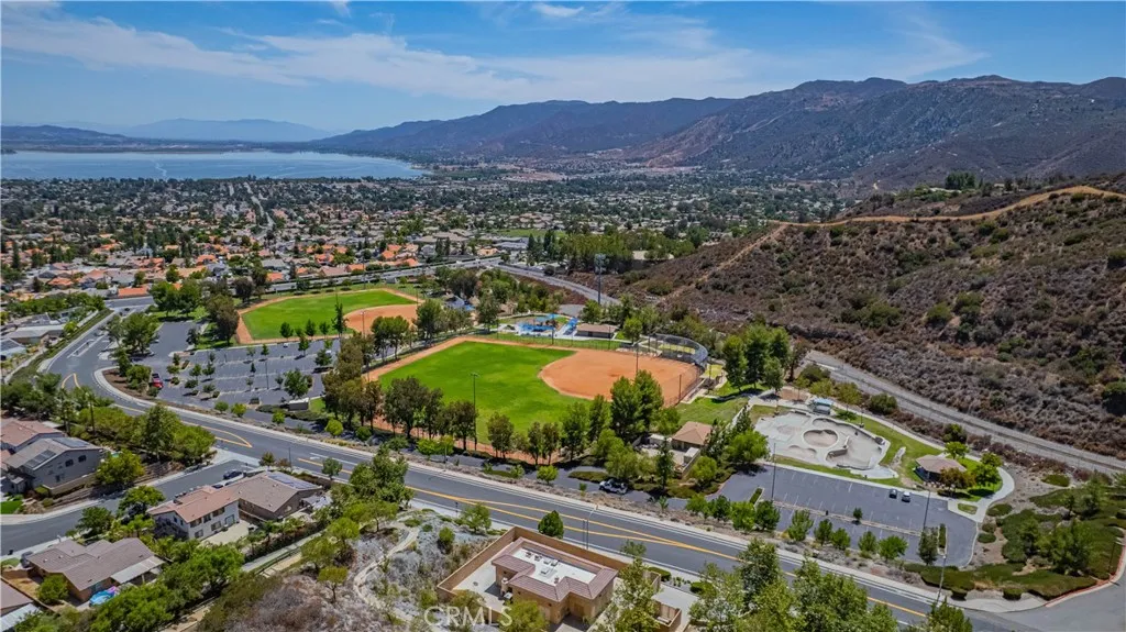 29193 Sunswept Drive, Lake Elsinore, California 92530 home-pic-41