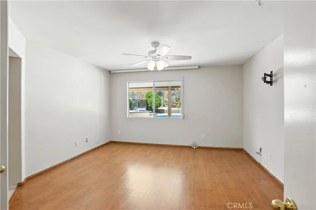 29193 Sunswept Drive, Lake Elsinore, California 92530 home-pic-8