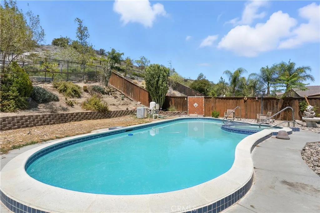 29193 Sunswept Drive, Lake Elsinore, California 92530 home-pic-35