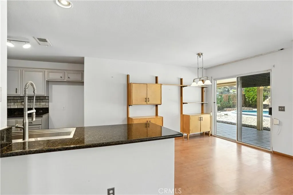 29193 Sunswept Drive, Lake Elsinore, California 92530 home-pic-21