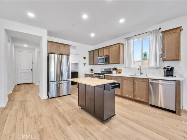 1474 Hummingbird Way, Banning, California 92220