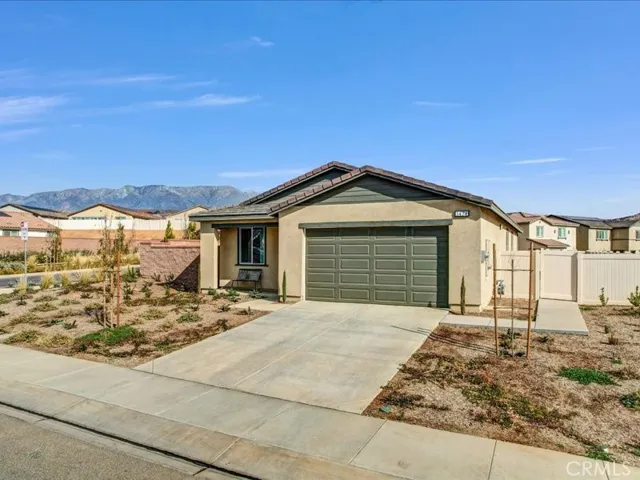 1474 Hummingbird Way, Banning, California 92220