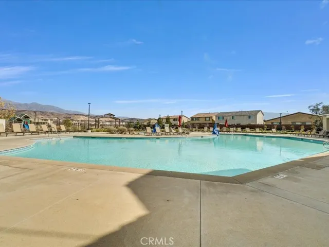 1474 Hummingbird Way, Banning, California 92220