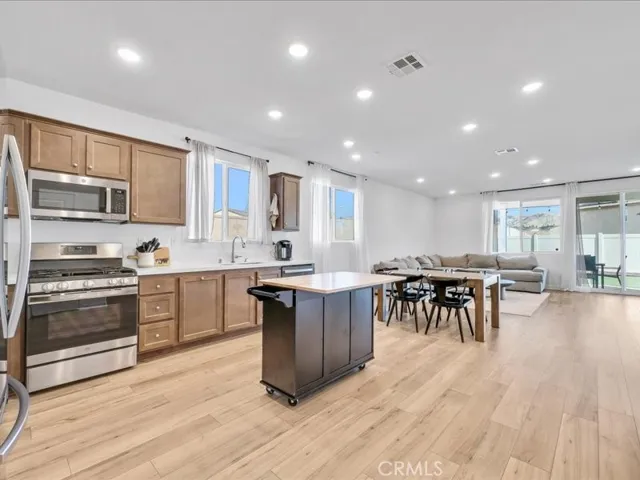 1474 Hummingbird Way, Banning, California 92220