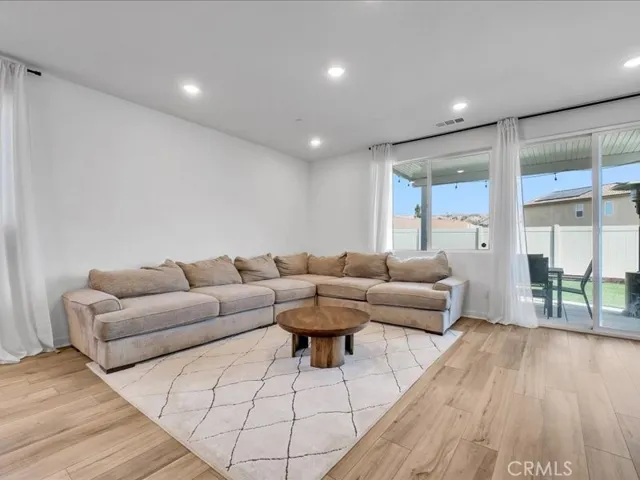 1474 Hummingbird Way, Banning, California 92220