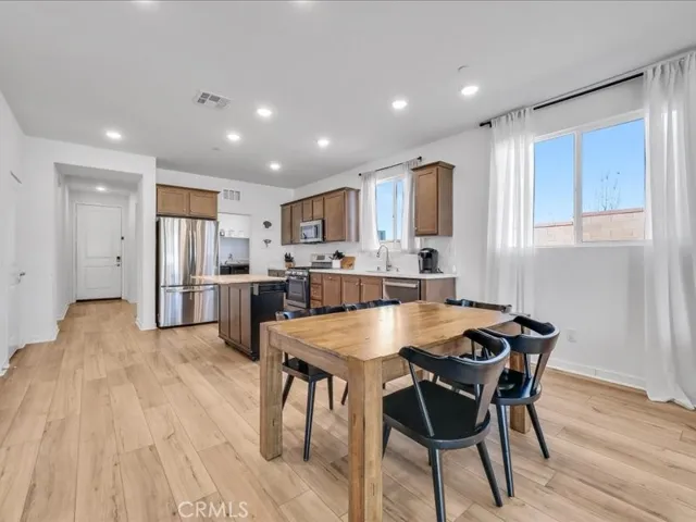 1474 Hummingbird Way, Banning, California 92220