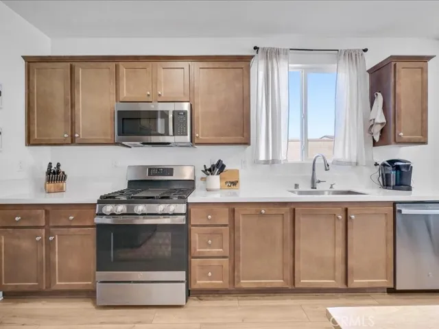 1474 Hummingbird Way, Banning, California 92220