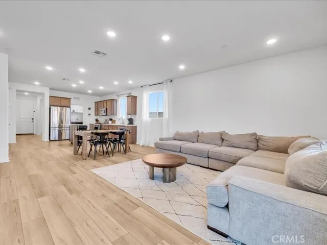 1474 Hummingbird Way, Banning, California 92220