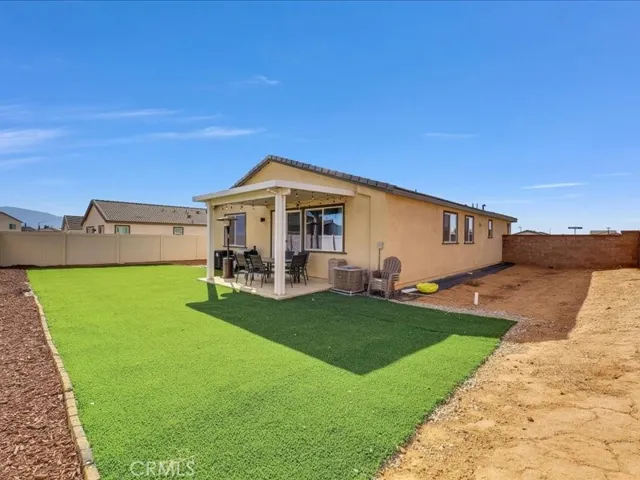 1474 Hummingbird Way, Banning, California 92220