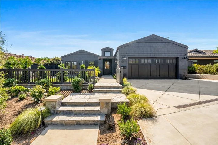 531 De Anza Drive, Corona Del Mar, California 92625