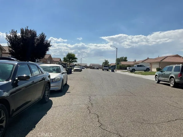 16392 Appletree Lane, Victorville, California 92395