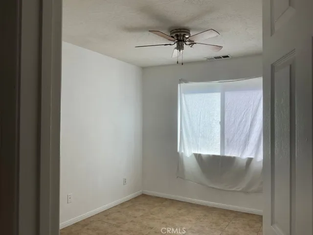 16392 Appletree Lane, Victorville, California 92395
