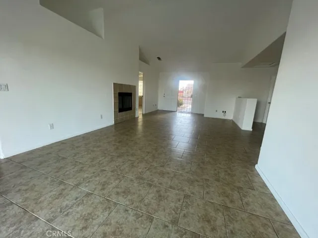 16392 Appletree Lane, Victorville, California 92395
