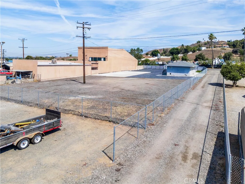 Fully Fenced Outer Perimeter of Office-Fenced driveway entrance