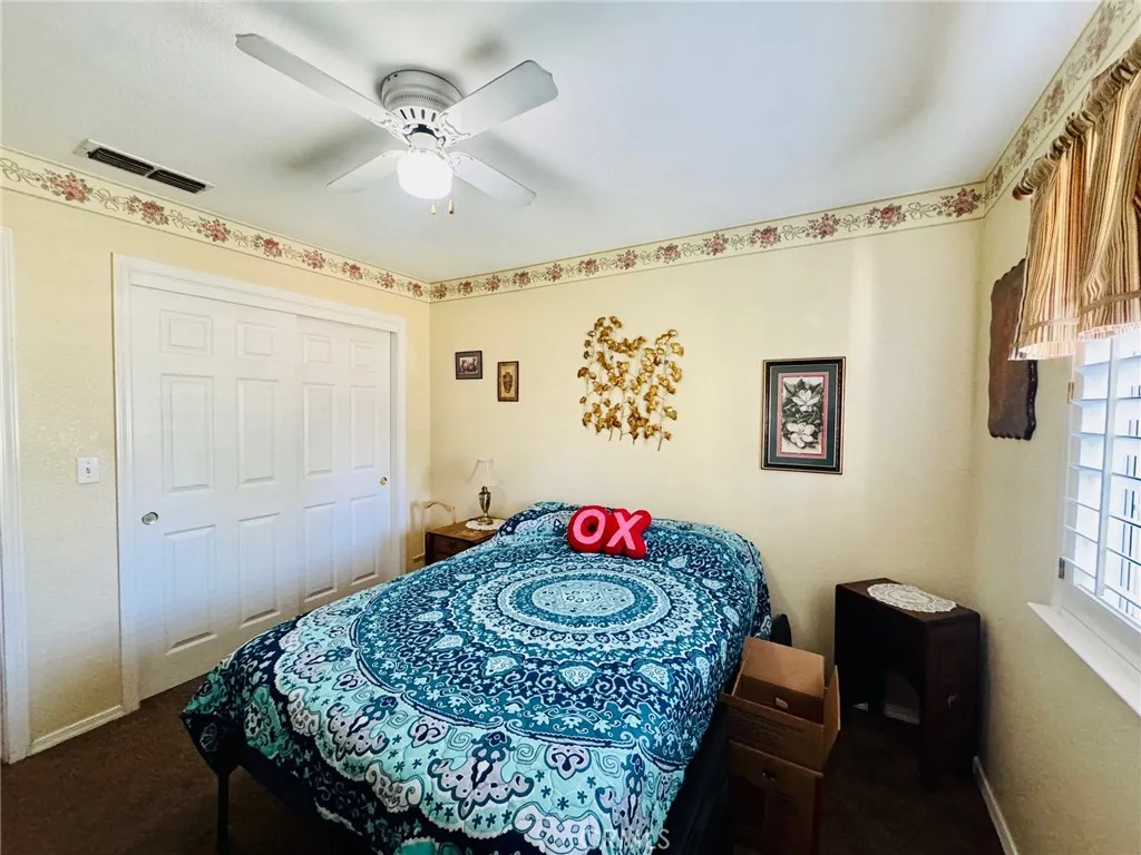 4189 W Providence Avenue, Fresno, California 93722 home-pic-15