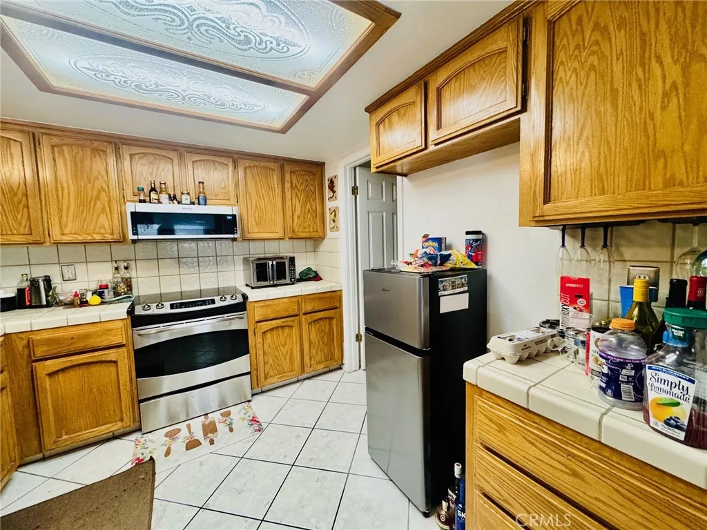 4189 W Providence Avenue, Fresno, California 93722 home-pic-9