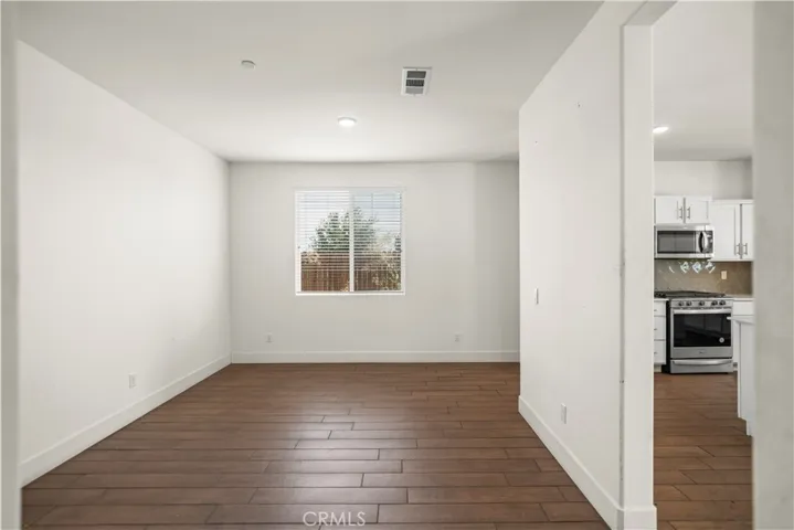 5903 Cardano Avenue, Bakersfield, California 93313