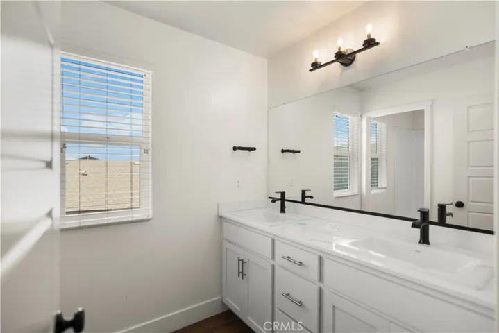 5903 Cardano Avenue, Bakersfield, California 93313