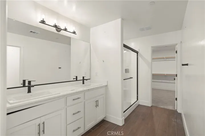 5903 Cardano Avenue, Bakersfield, California 93313