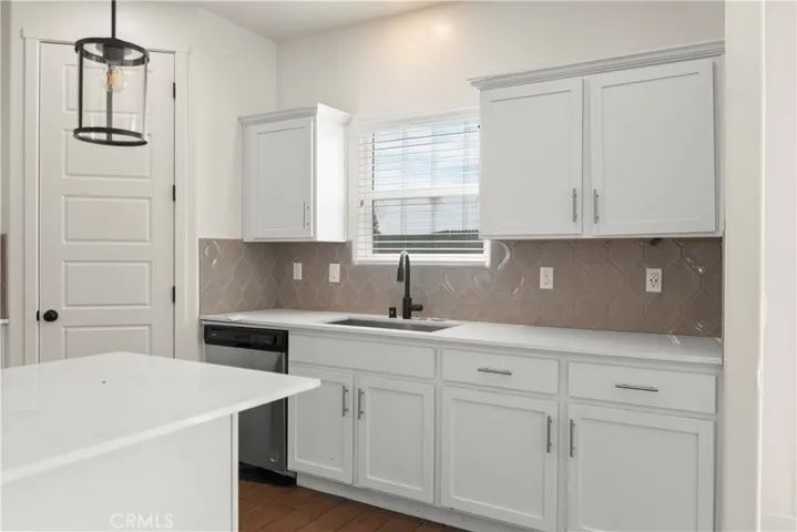 5903 Cardano Avenue, Bakersfield, California 93313