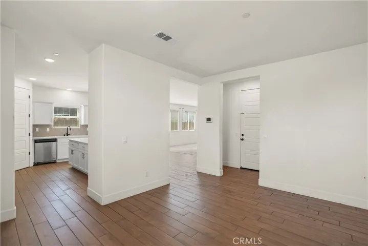 5903 Cardano Avenue, Bakersfield, California 93313