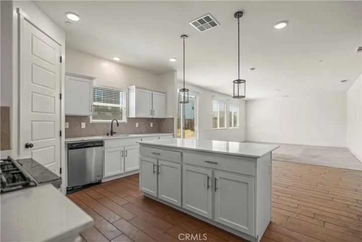 5903 Cardano Avenue, Bakersfield, California 93313