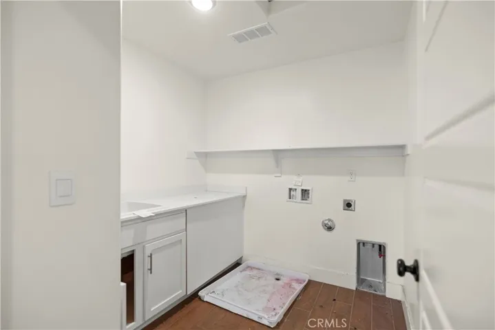5903 Cardano Avenue, Bakersfield, California 93313