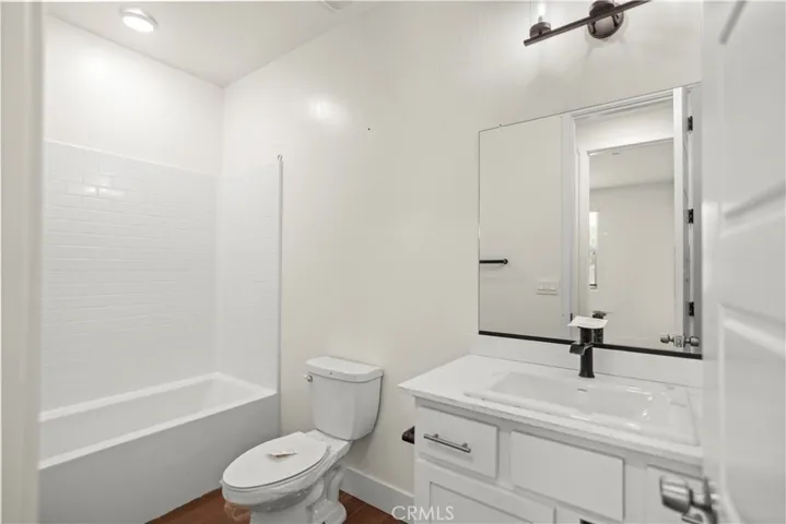 5903 Cardano Avenue, Bakersfield, California 93313
