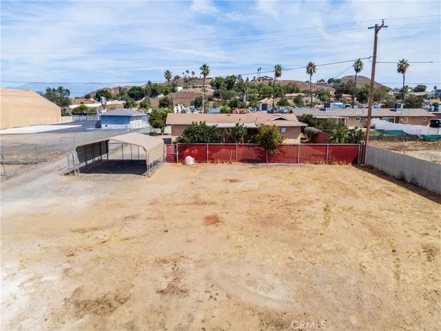  1,291 sq ft Home fully fenced
