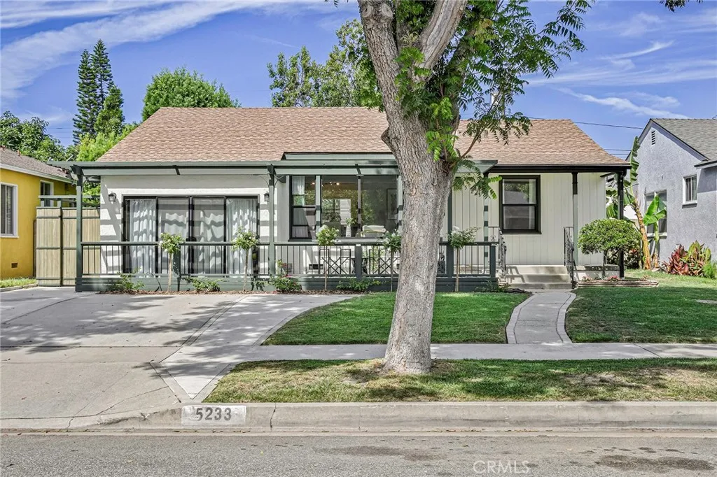 5233 Hersholt Avenue, Lakewood, California 90712 home-pic-0
