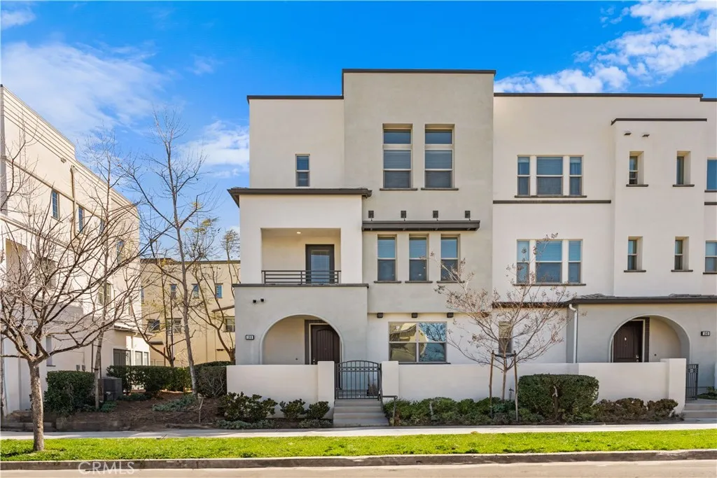 188 Fixie, Irvine, California 92618, 3 Bedrooms Bedrooms, ,4 BathroomsBathrooms,Residential,For Sale,Fixie,OC25190547