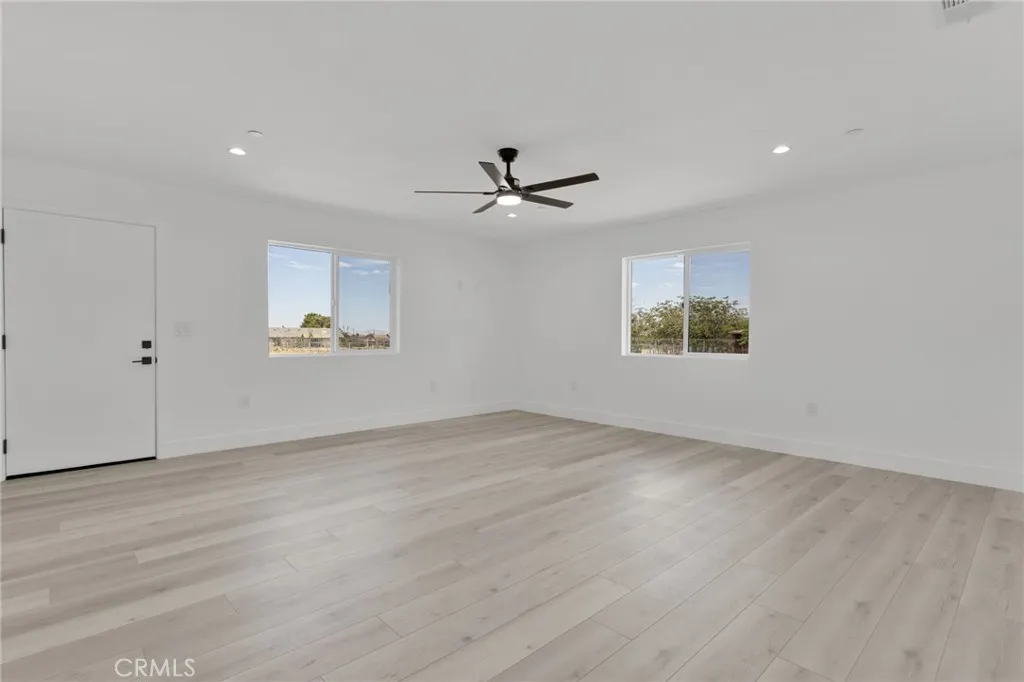 16212 Mesquite St, Hesperia, California 92345 home-pic-24