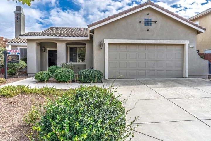 223 Apple Avenue, Greenfield, California 93927
