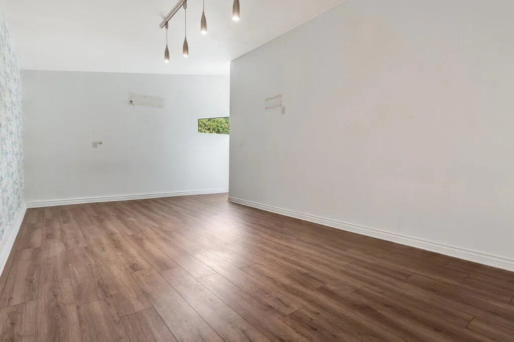 2111 E Wayne Road, Palm Springs, California 92262 home-pic-7