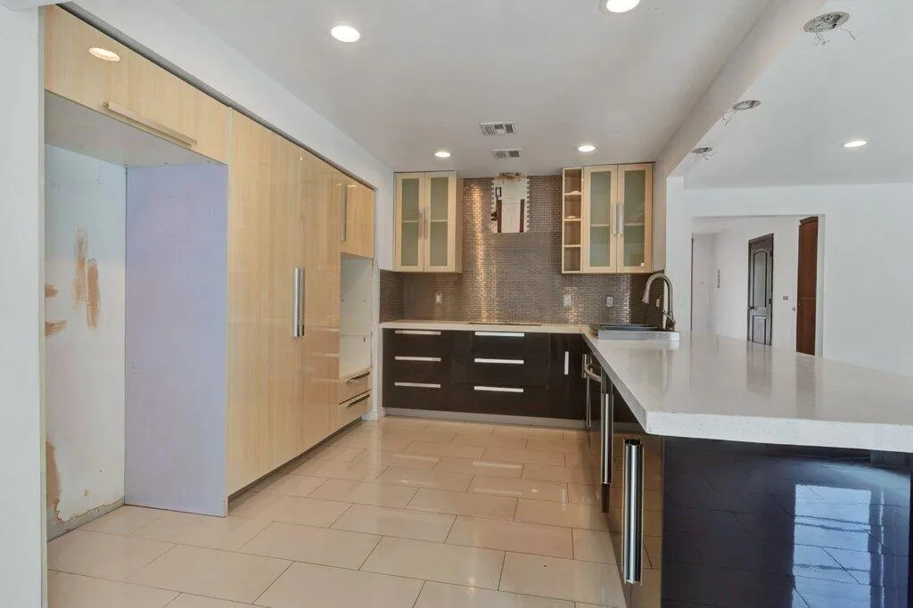 2111 E Wayne Road, Palm Springs, California 92262 home-pic-5