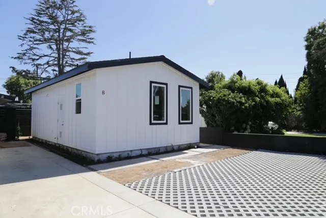 729 Center Street B, Costa Mesa, California 92627, 1 Bedroom Bedrooms, ,2 BathroomsBathrooms,Residential Lease,For Rent,Center,PW25190630