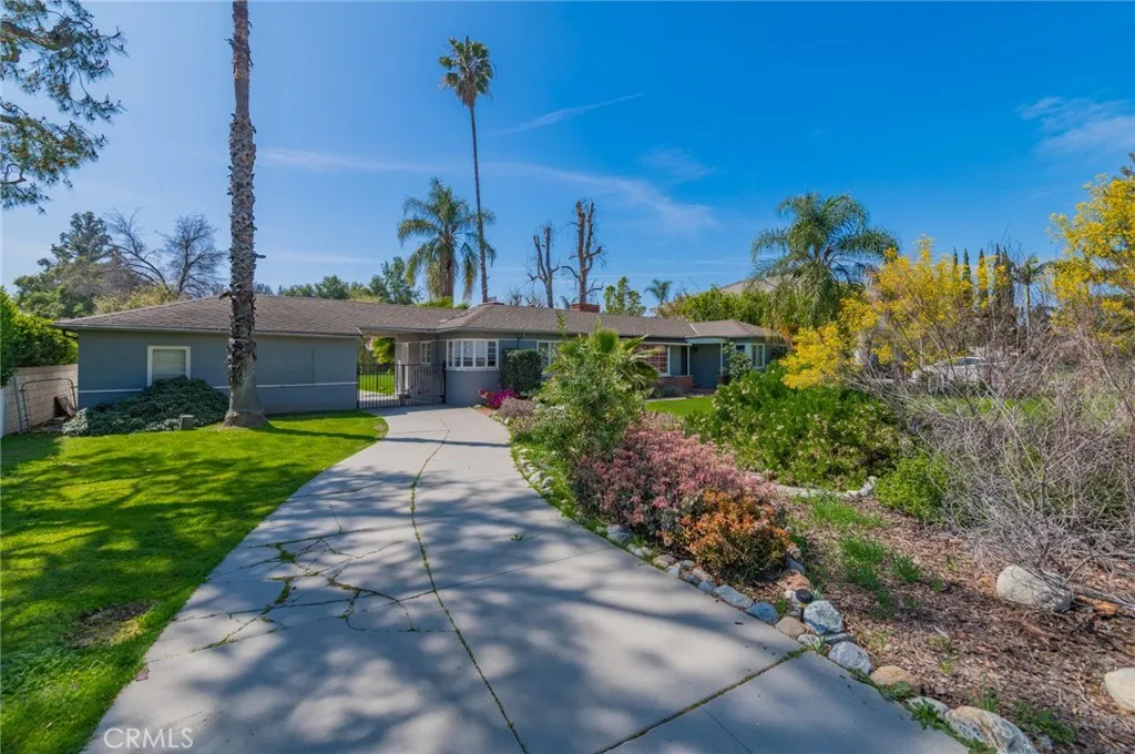212 W Las Flores Avenue, Arcadia, California 91007 home-pic-3