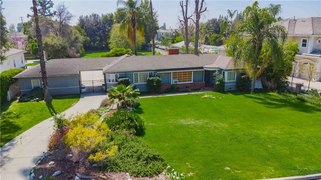 212 W Las Flores Avenue, Arcadia, California 91007 home-pic-2