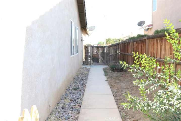 13388 Pleasant View Avenue, Hesperia, California 92344