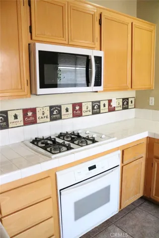 13388 Pleasant View Avenue, Hesperia, California 92344