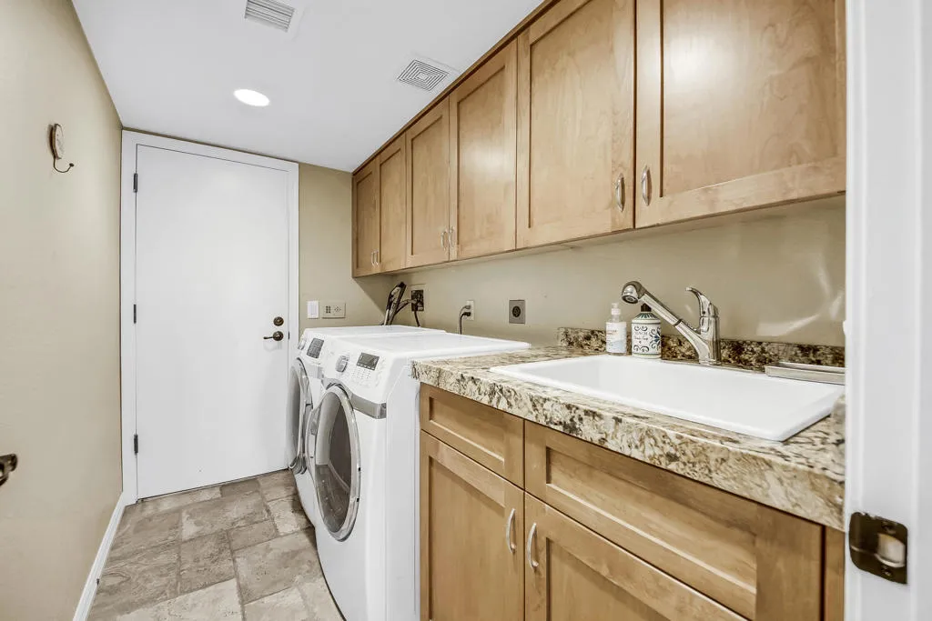 75114 Concho Drive, Indian Wells, California 92210 home-pic-43