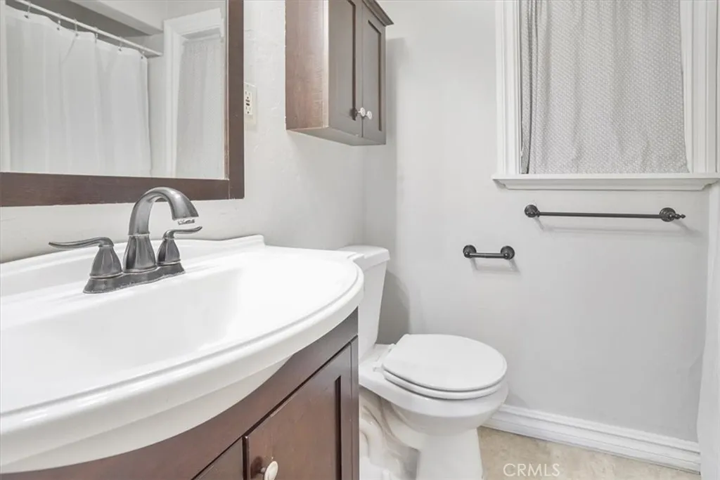 1787 Prince Albert Drive, Riverside, California 92507 home-pic-28