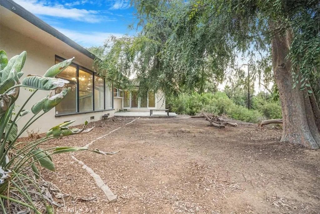1787 Prince Albert Drive, Riverside, California 92507 home-pic-40