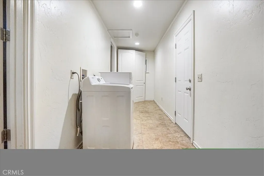 1787 Prince Albert Drive, Riverside, California 92507 home-pic-41