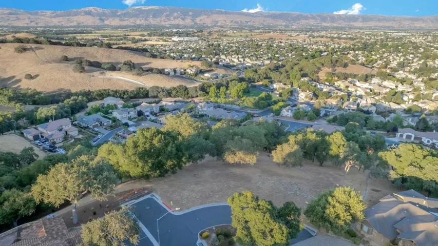 9250 Mahogany, Gilroy, California 95020 — photo 5