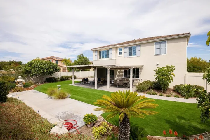 902 Presidio Way, Vista, California 92081