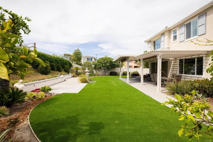 902 Presidio Way, Vista, California 92081