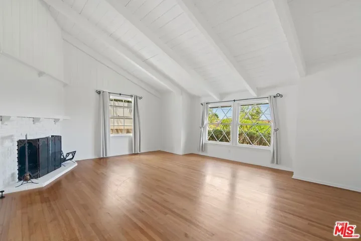 5122 Veronica Street, Los Angeles, California 90008
